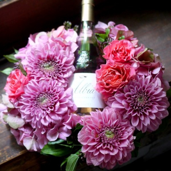 素敵なお花とお酒を贈りたい！夏の誕生日ギフトにサムネイル